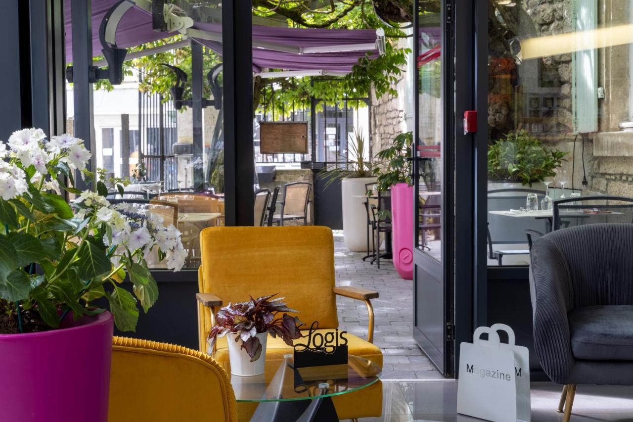 Logis Hotel-Restaurant Le Fontarabie Фонтене-льо-Конт Екстериор снимка