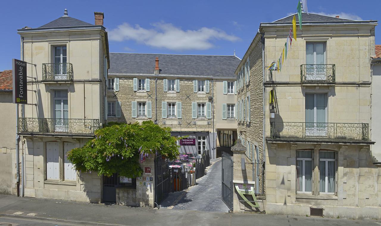 Logis Hotel-Restaurant Le Fontarabie Фонтене-льо-Конт Екстериор снимка